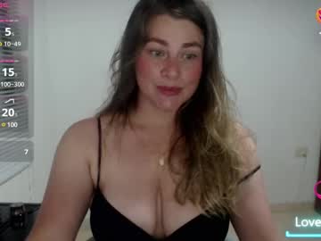 Prettyblond693_ May 10, 2025 Chaturbate stream image