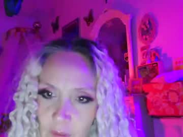 Trixiekisses May 11, 2025 Chaturbate stream image