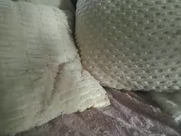 Ienien86 May 11, 2025 Chaturbate stream image