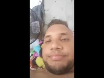 Guelti27 May 12, 2025 Chaturbate stream image