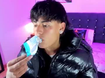 Keevin_Cross_ May 13, 2025 Chaturbate stream image