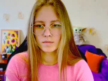 Roxie_Shy May 13, 2025 Chaturbate stream image