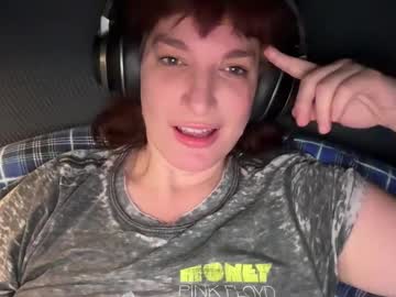 Mossy_Mommy stream photo from May 14, 2025
