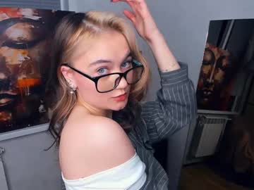 Softgllitch May 14, 2025 Chaturbate stream image