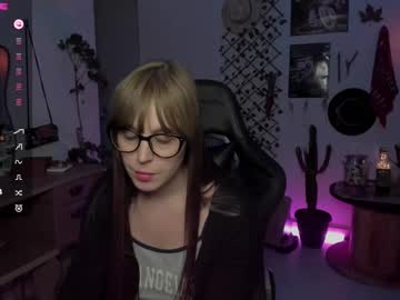 Roxylovegame May 15, 2025 Chaturbate stream image