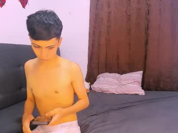 Axel_Sweet18 May 15, 2025 Chaturbate stream image