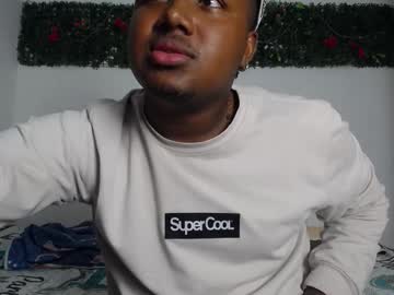 Camilopajaro10 May 15, 2025 Chaturbate stream image