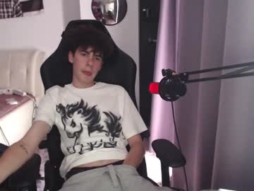 Vinnie_06 May 15, 2025 Chaturbate stream image