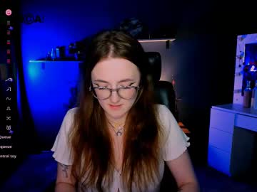 Lumi_Gloom May 15, 2025 Chaturbate stream image