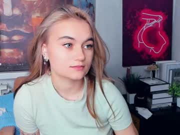Softgllitch May 15, 2025 Chaturbate stream image
