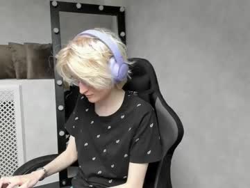 Elizabeth_Harpper May 16, 2025 Chaturbate stream image
