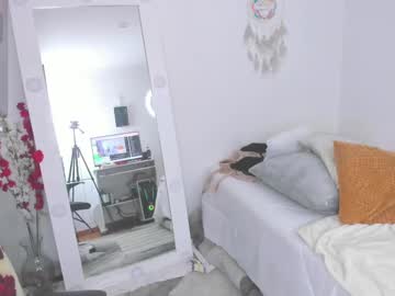 Sharonvelvet stream photo from May 16, 2025