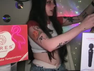 Cinnamonpeaches May 17, 2025 Chaturbate stream image