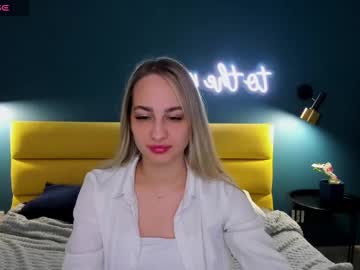 Tracy_Foxy May 17, 2025 Chaturbate stream image
