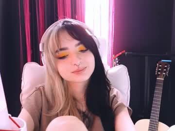 Avi_Nile May 17, 2025 Chaturbate stream image