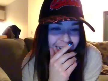 Moonbutterfly94 May 17, 2025 Chaturbate stream image