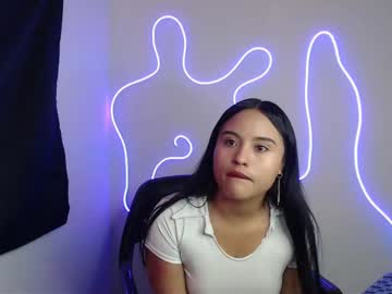 Bella_Warzon May 17, 2025 Chaturbate stream image