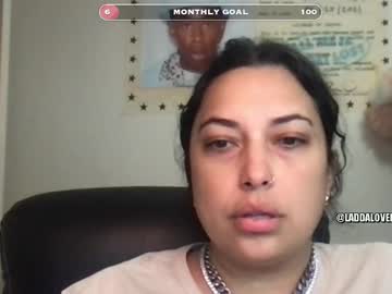 Laddalovee May 17, 2025 Chaturbate stream image