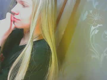 Karolynafox May 17, 2025 Chaturbate stream image