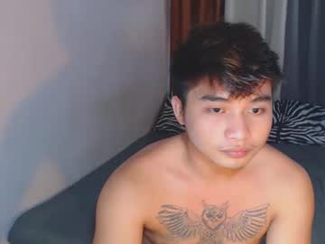 Yourhandsome_Hunk May 17, 2025 Chaturbate stream image