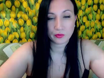 Goldmoonn May 17, 2025 Chaturbate stream image