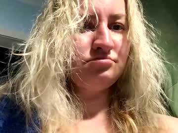 Amely12 May 17, 2025 Chaturbate stream image