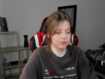 Nellysunrise_1 May 17, 2025 Chaturbate stream image