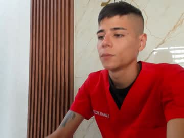 Danielsanta_18 May 17, 2025 Chaturbate stream image