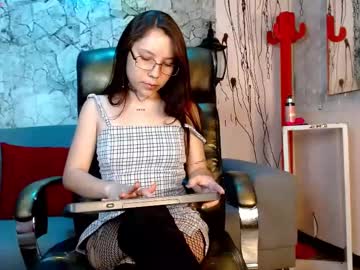 Oceanbluelee May 17, 2025 Chaturbate stream image