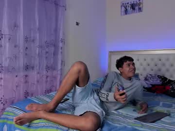 Dafnezahiraa_ May 18, 2025 Chaturbate stream image