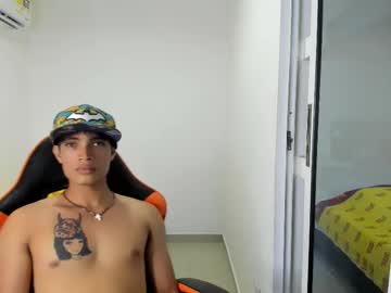 Kenshi_Roa May 18, 2025 Chaturbate stream image