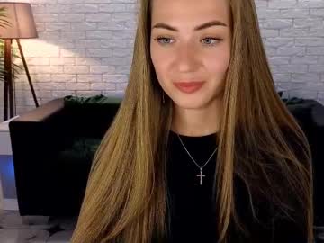 Adelyna_Bird May 18, 2025 Chaturbate stream image