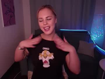 Rikaraily May 18, 2025 Chaturbate stream image