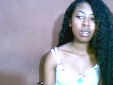 Joliekah27 May 18, 2025 Chaturbate stream image