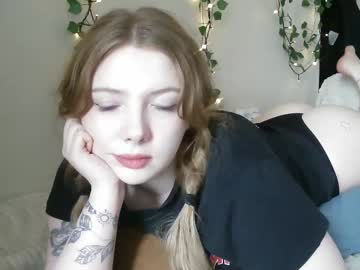 Lollylol11 May 18, 2025 Chaturbate stream image