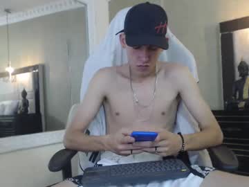 Mikebeneflek May 18, 2025 Chaturbate stream image