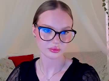 Mish_Ka3 May 18, 2025 Chaturbate stream image