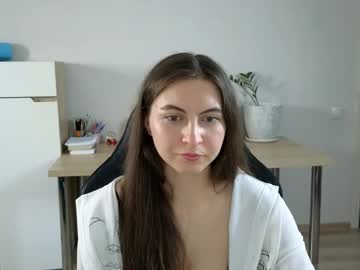 Alice_________________________ May 18, 2025 Chaturbate stream image