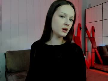Emilyblades May 18, 2025 Chaturbate stream image