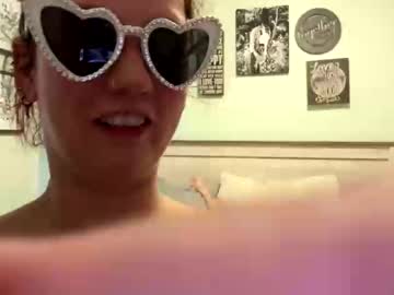 Spoiledfitmilf May 18, 2025 Chaturbate stream image