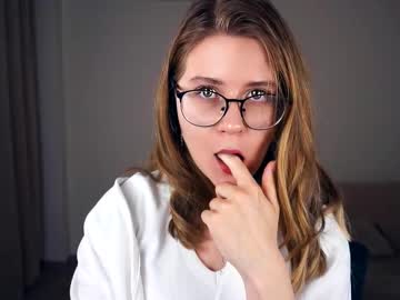 Earleneblincoe May 18, 2025 Chaturbate stream image