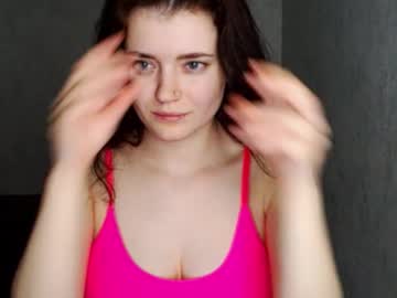 Miabrowwn May 18, 2025 Chaturbate stream image
