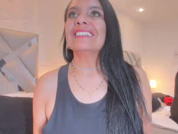 Raquel_Moore May 18, 2025 Chaturbate stream image