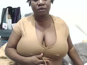 Truebella30 May 19, 2025 Chaturbate stream image