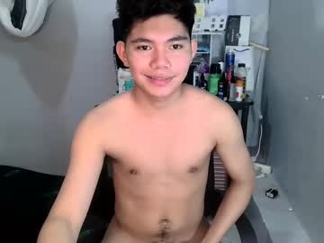 Hotkalix18 May 19, 2025 Chaturbate stream image