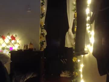 Angielee01 stream photo from May 19, 2025