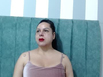 Violeta_Tatiana May 19, 2025 Chaturbate stream image