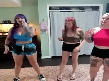 Thesexperts420 May 19, 2025 Chaturbate stream image