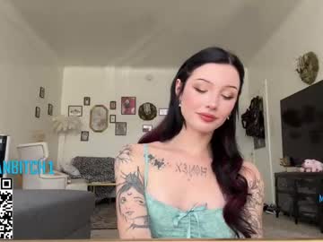 Evelynforever stream photo from May 19, 2025