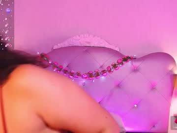 Everlymore_ May 19, 2025 Chaturbate stream image
